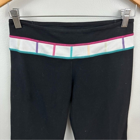 Lululemon Black Capri Workout Leggings Size 6 - Picture 4 of 9